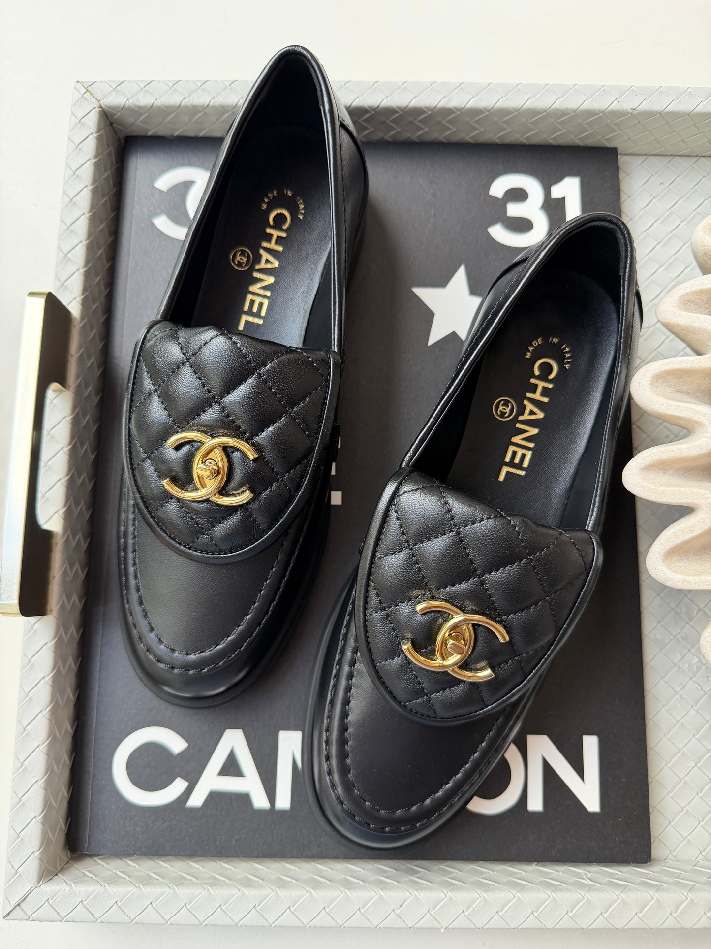 CHANEL BLACK LEATHER LOAFERS MOCCASINS OXFORD GOLD CC TURNLOCK LOGO QUILTED FLATS