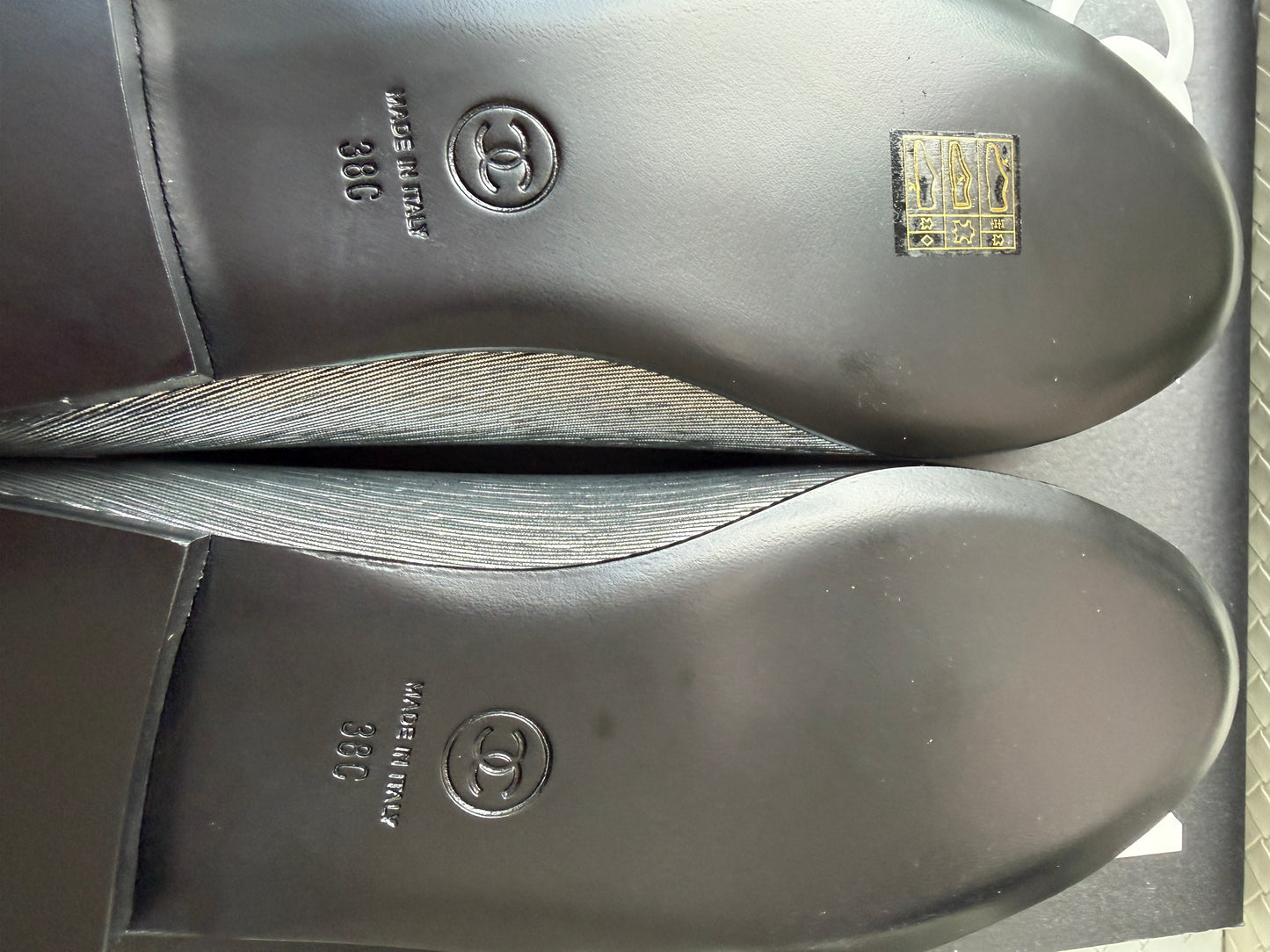 CHANEL SILVER BLACK GROSGRAIN CC LOGO CAP TOE 2026 BALLERINA BALLET FLATS