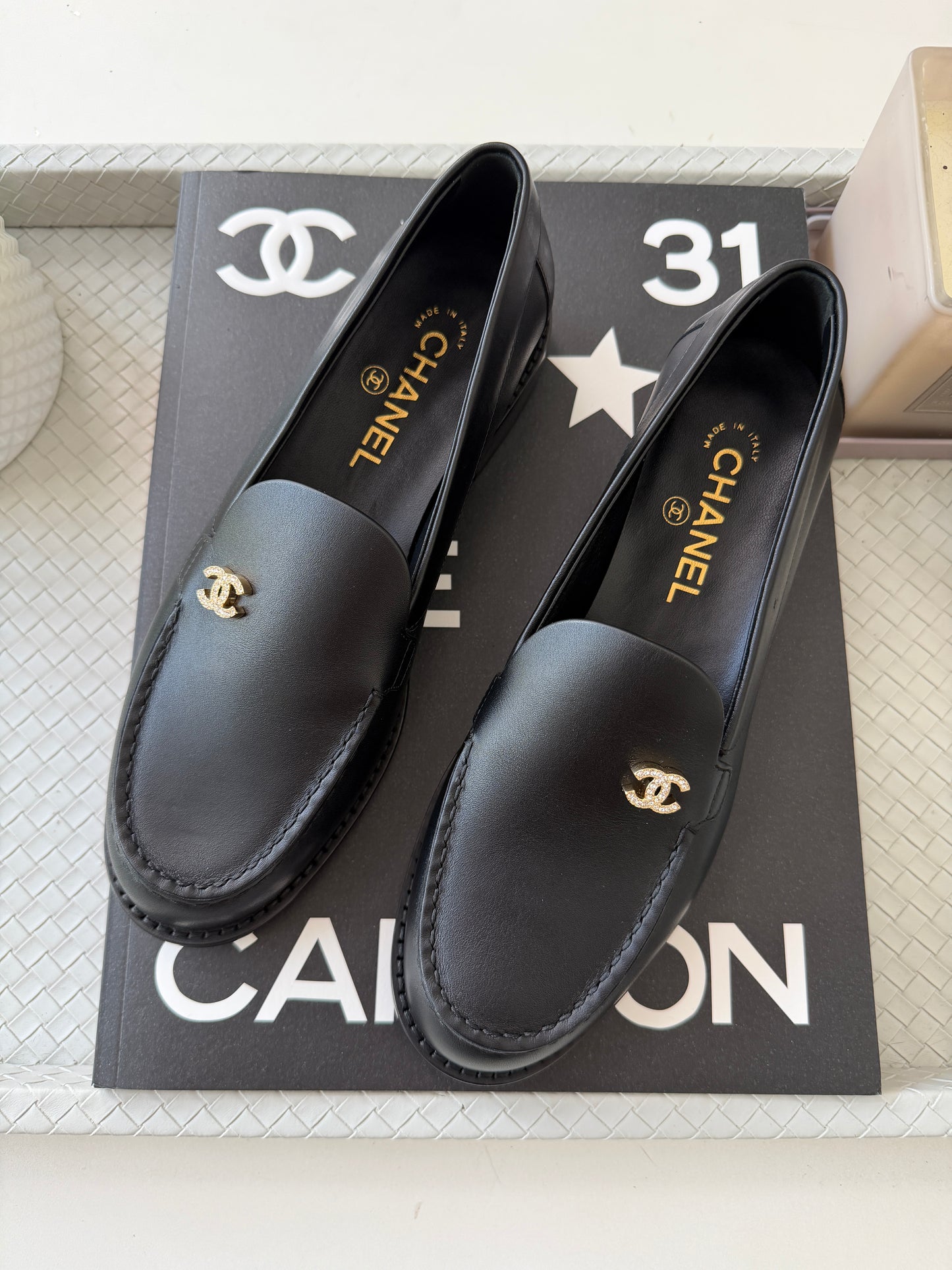 Chanel Metiers D’art 26 Strass CC Logo Black Leather Oxford Loafers Flats Shoes Moccasins