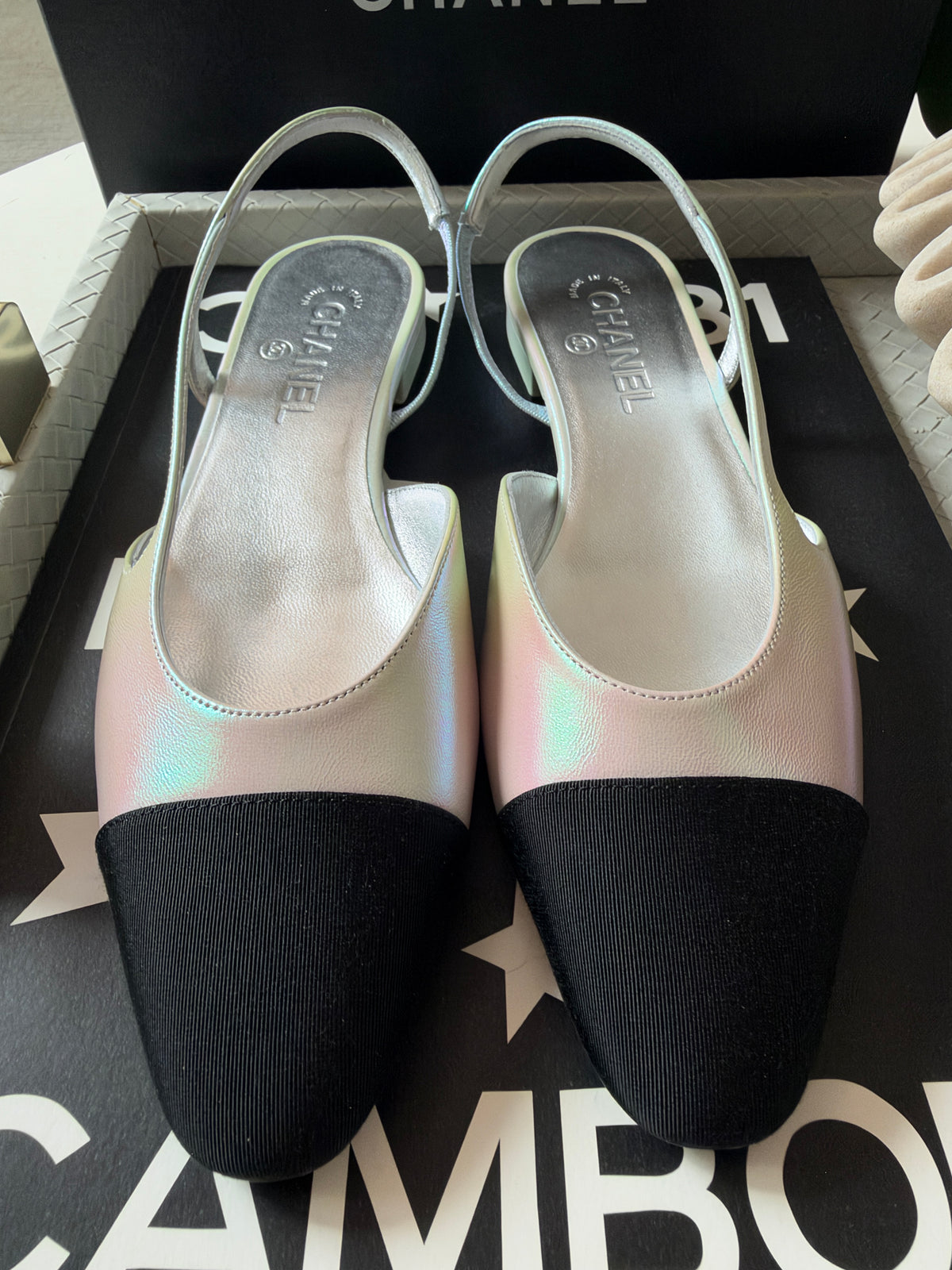 Chanel 26K Pearl White Iridescent Black Cap Toe Slingback Sling Flats