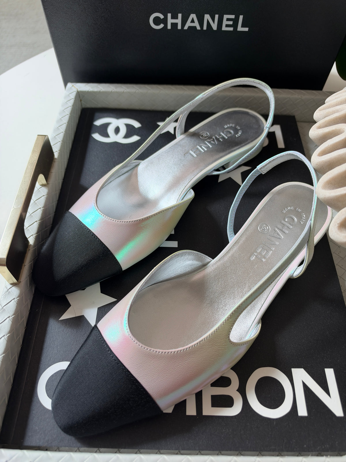 Chanel 26K Pearl White Iridescent Black Cap Toe Slingback Sling Flats