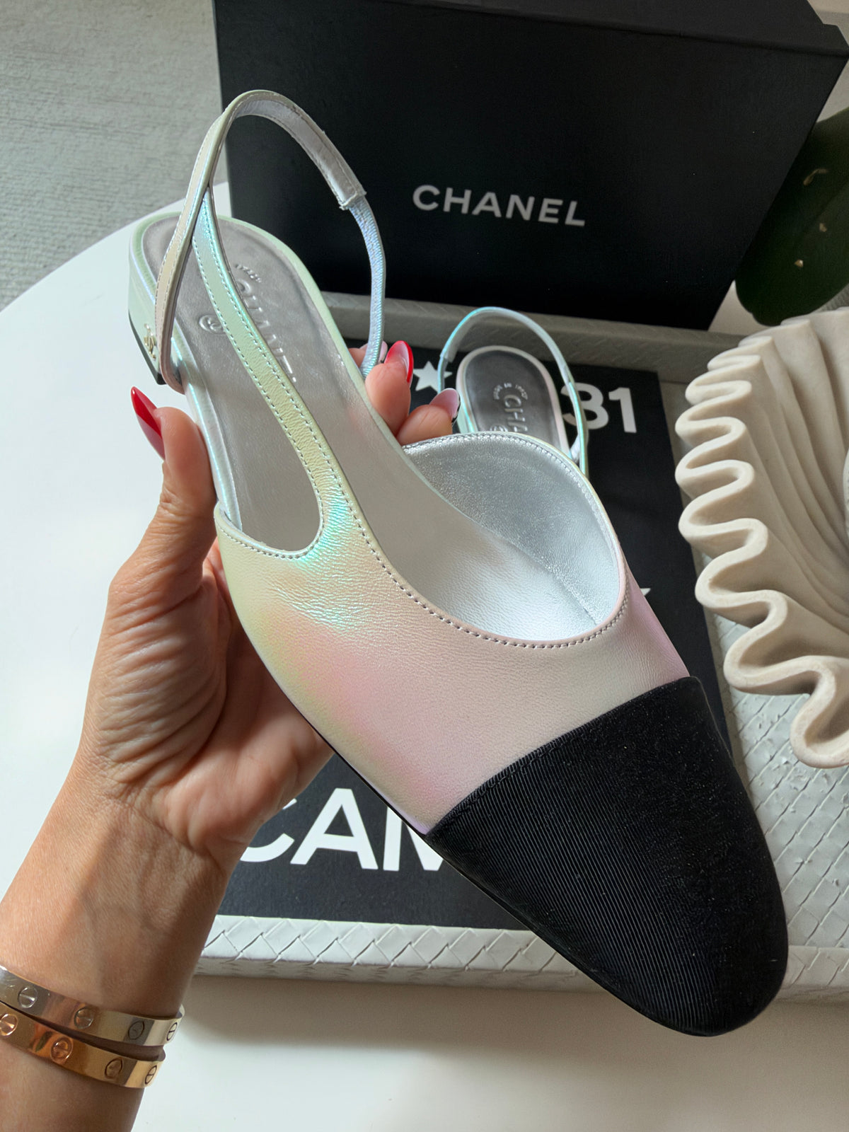 Chanel 26K Pearl White Iridescent Black Cap Toe Slingback Sling Flats
