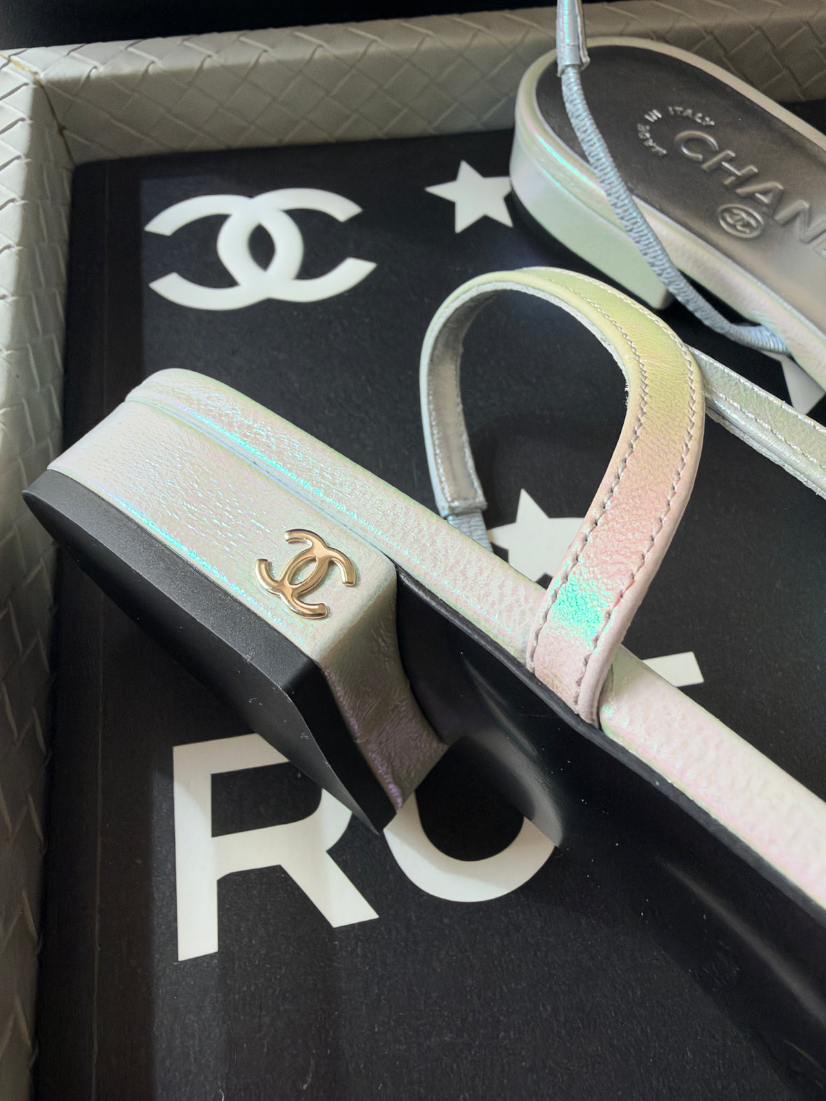 Chanel 26K Pearl White Iridescent Black Cap Toe Slingback Sling Flats