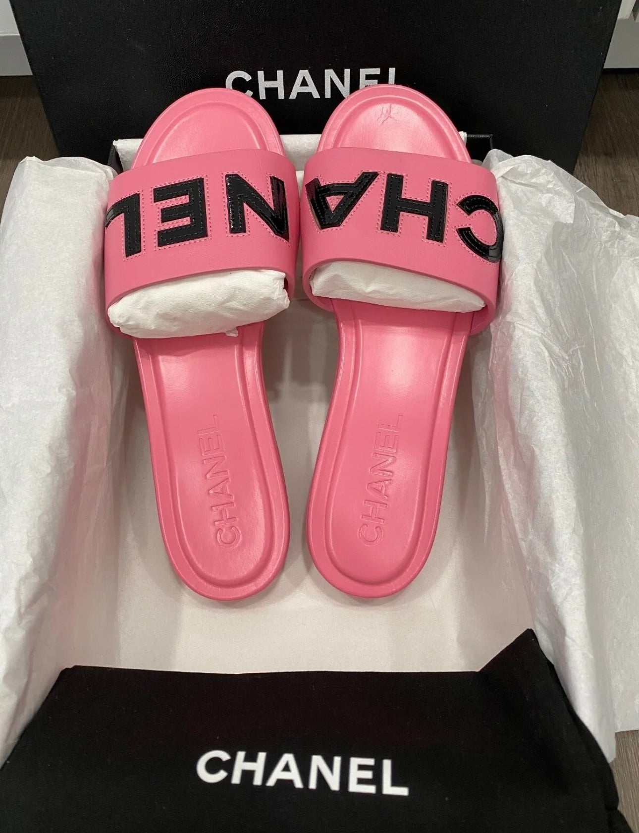 CHANEL CHA NEL LOGO PINK LEATHER FLAT SHOES SLIDES MULES