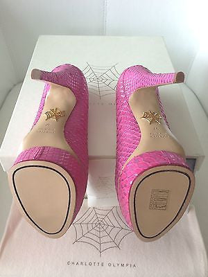 Pink 2025 snakeskin pumps