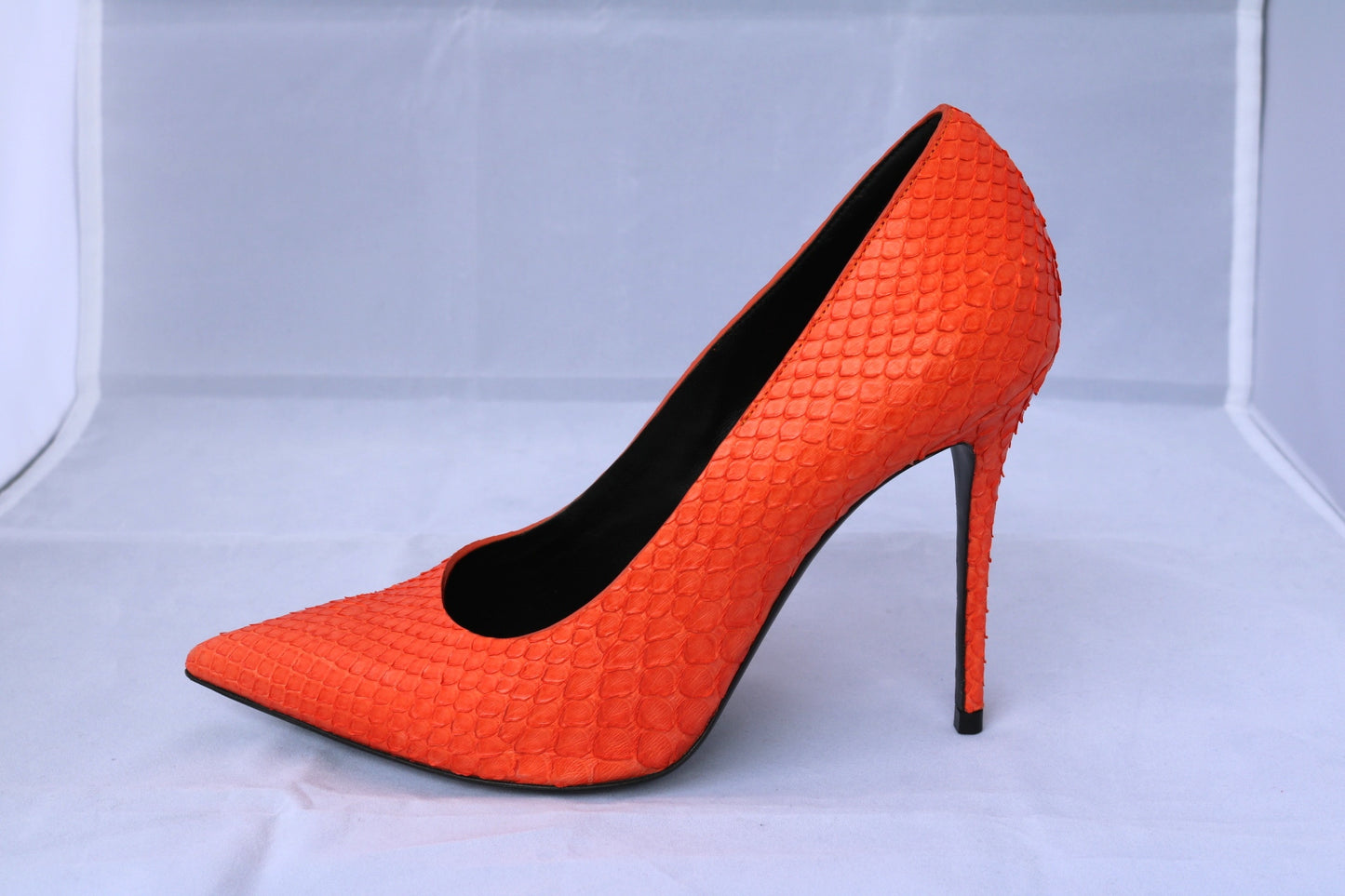 CELINE PYTHON ORANGE HOT CLASSIC SNAKESKIN SNAKE POINTED PUMPS PUMP SHOES PRE-OWNED 37.5