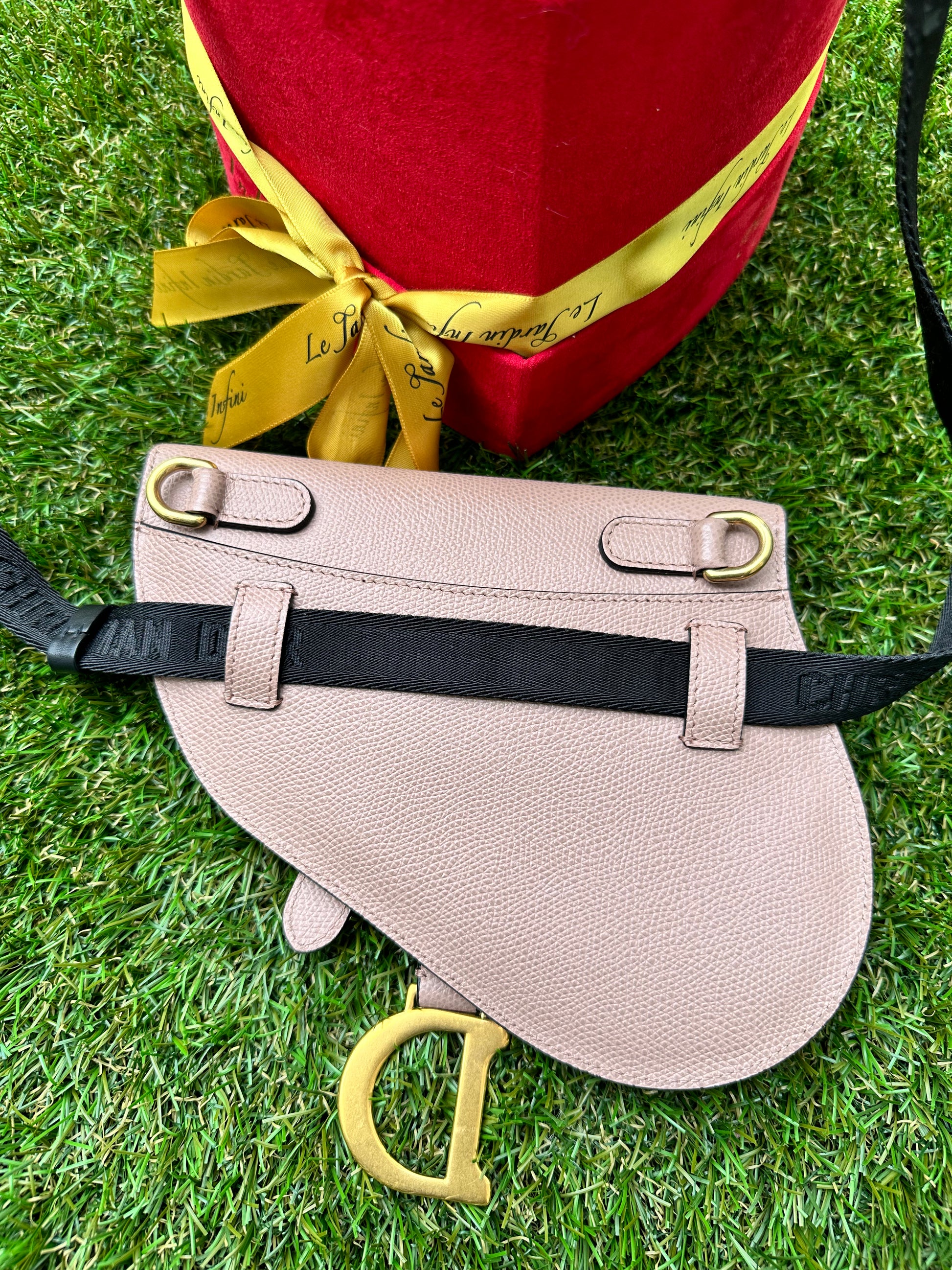 Dior waist bag sales 2019