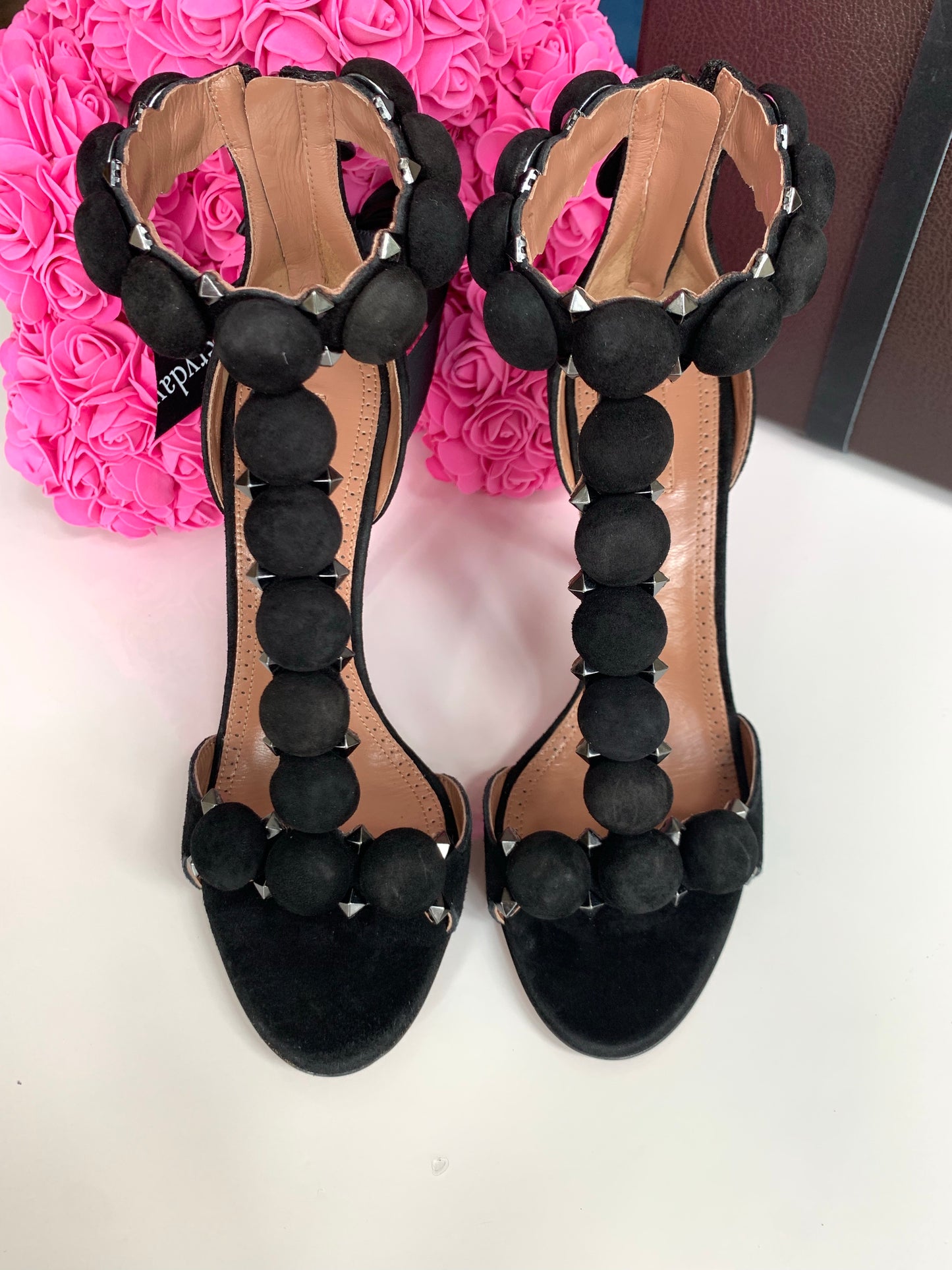 $1.5 K Alaia Black Suede T-Strap Bombe Sandals Shoes Open Toe Heels