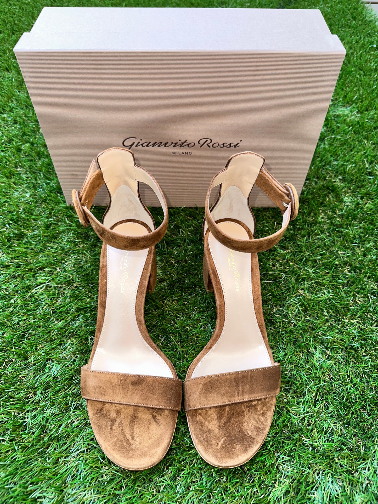 Gianvito Rossi Brown Texas Ankle Strap Sandals Open Toe