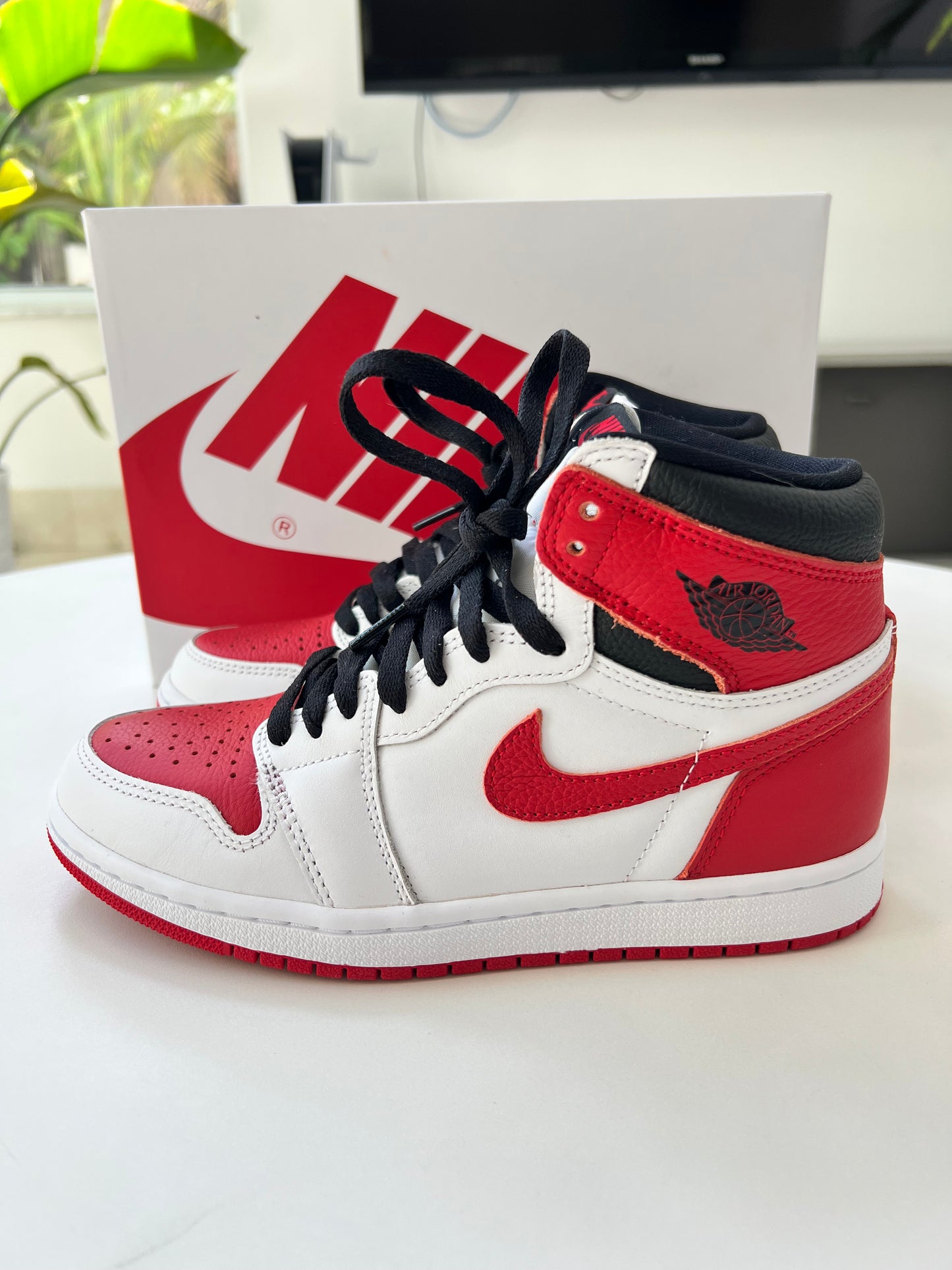 Nike Air Jordan 1 Retro High OG Heritage White University Red Black High Top Sneakers