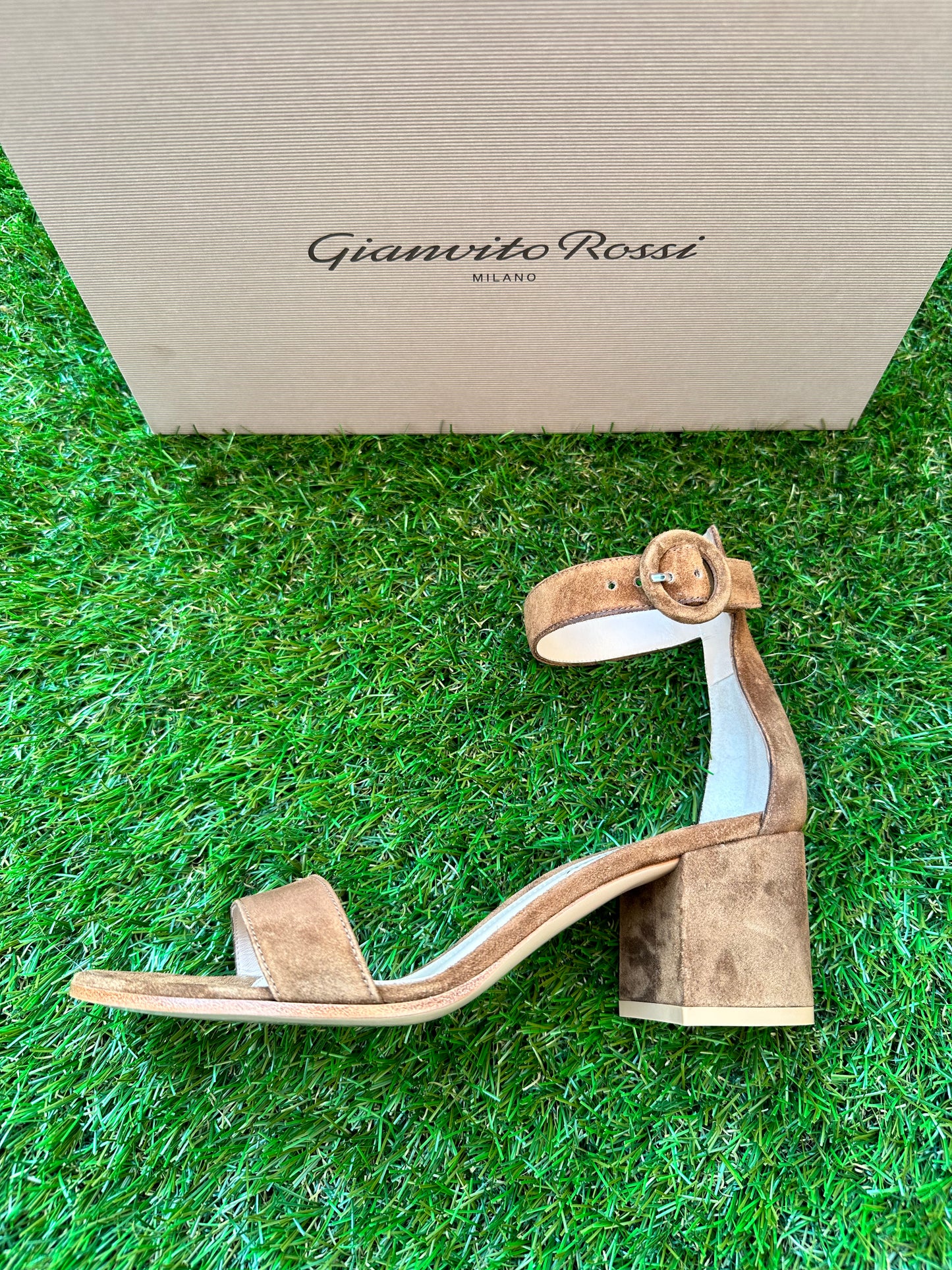 Gianvito Rossi Brown Texas Ankle Strap Sandals Open Toe