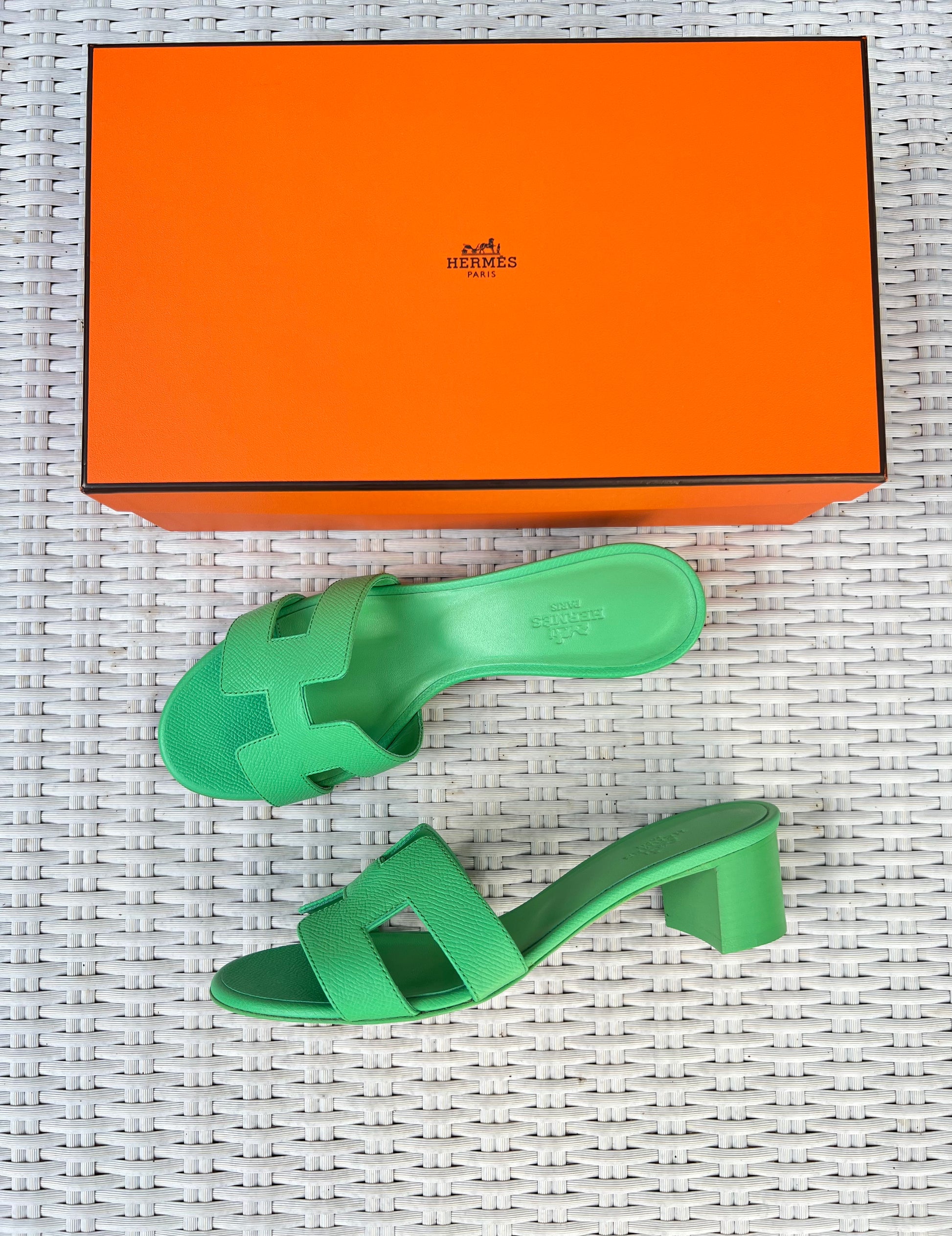 Hermes Oasis H Vert Pomme Green Epsom Leather Sandals Shoes – Miami Lux  Boutique