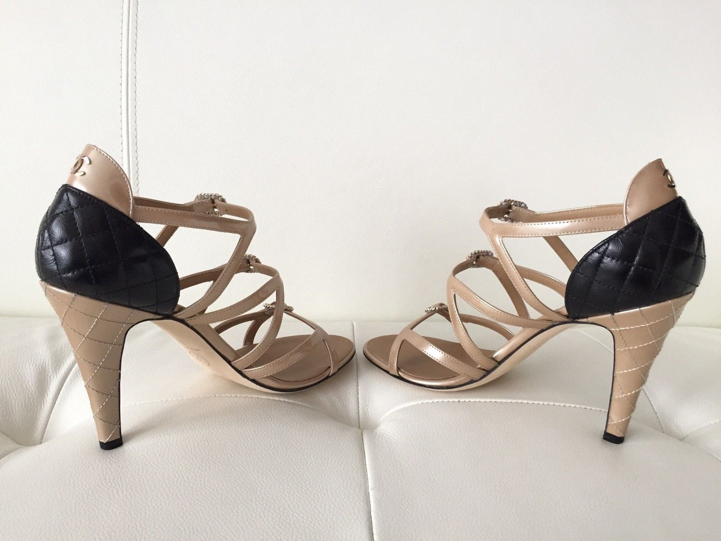 $1K CHANEL BEIGE BLACK LEATHER STRAPPY BUCKLE SANDAL SANDALS HEELS SHOES