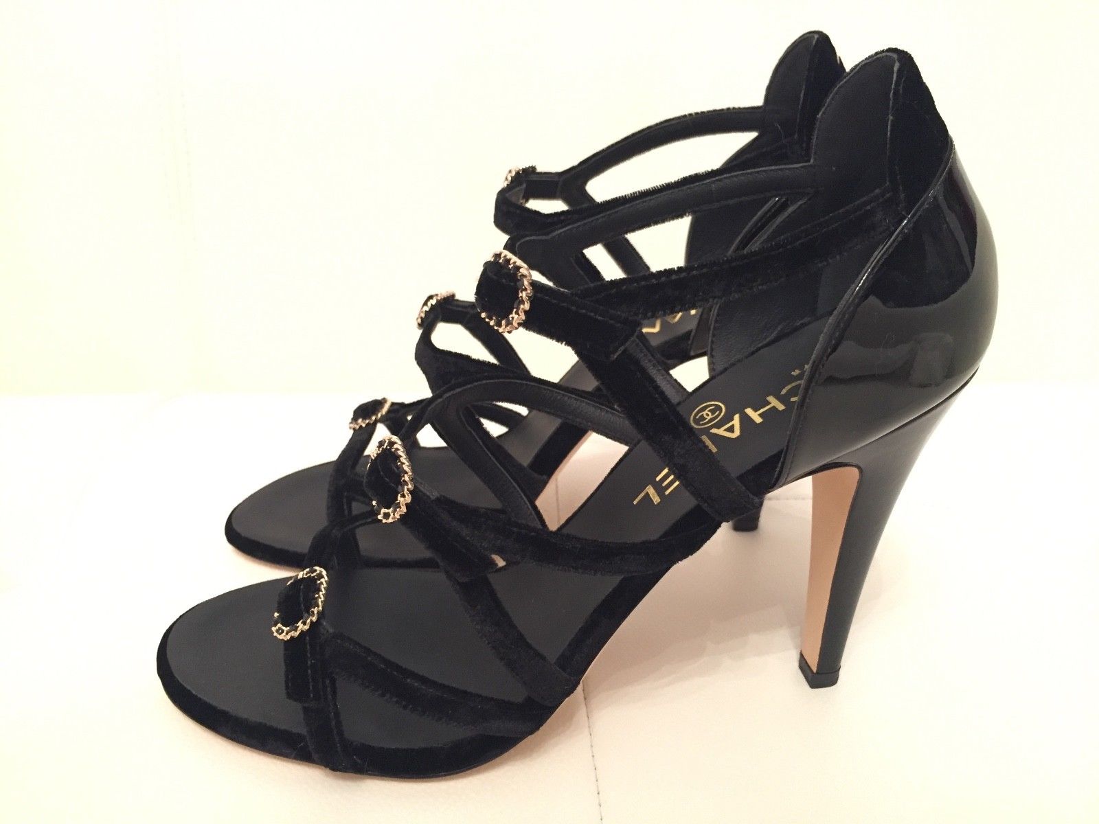 $1K CHANEL BLACK VELVET PATENT STRAPPY BUCKLE SANDAL SANDALS HEELS SHOES